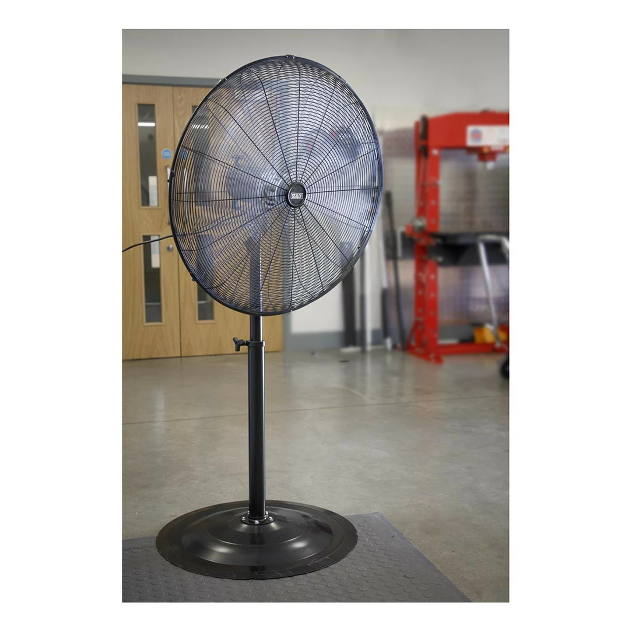 Buy ๐งจ Sealey HVSF30 Industrial High Velocity Oscillating Pedestal Fan 30" 230V ๐ฅ 7 Buy ๐งจ Sealey HVSF30 Industrial High Velocity Oscillating Pedestal Fan 30" 230V ๐ฅ - Image 5